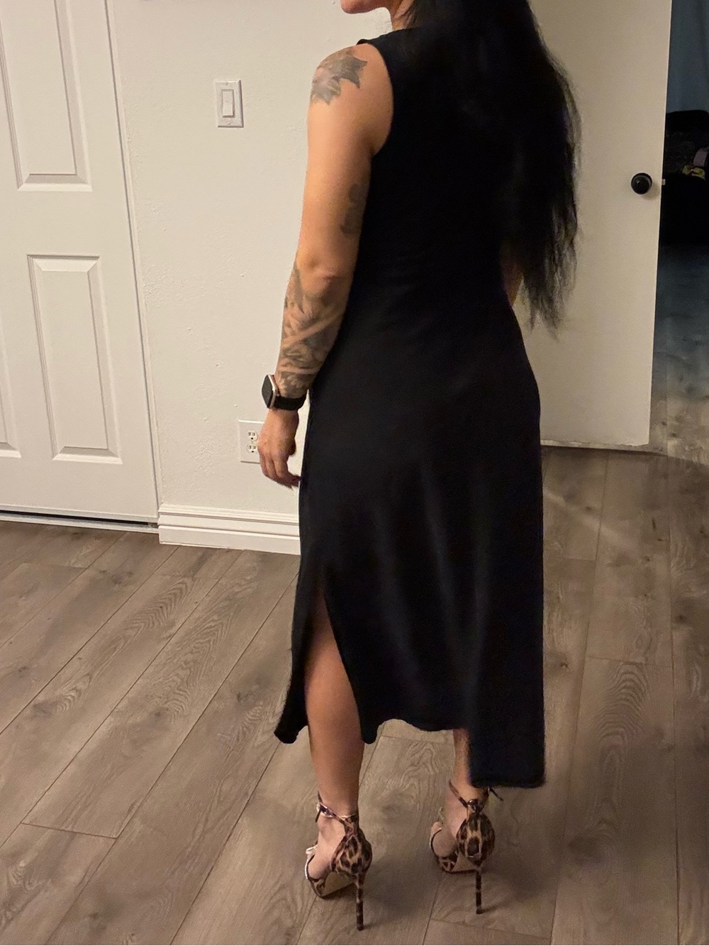 Universal Thread Black Scoop-Neck Midi Slip Dress